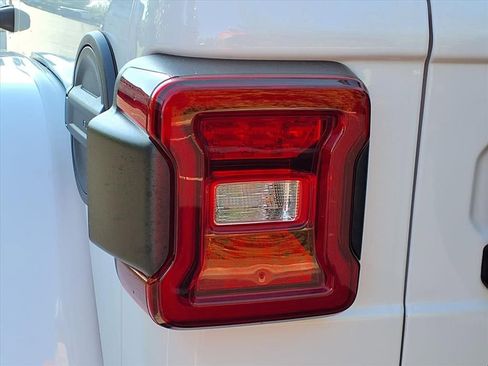 Certified 2020 Jeep Wrangler Unlimited Rubicon image 26