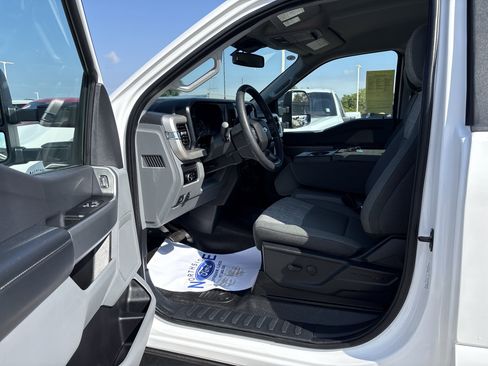 Used 2023 Ford F350 XLT w/ XLT Value Package image 7