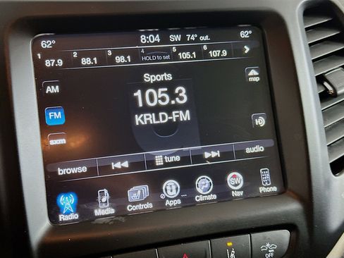 Used 2017 Jeep Cherokee Limited w/ Luxury Group FWD image 21