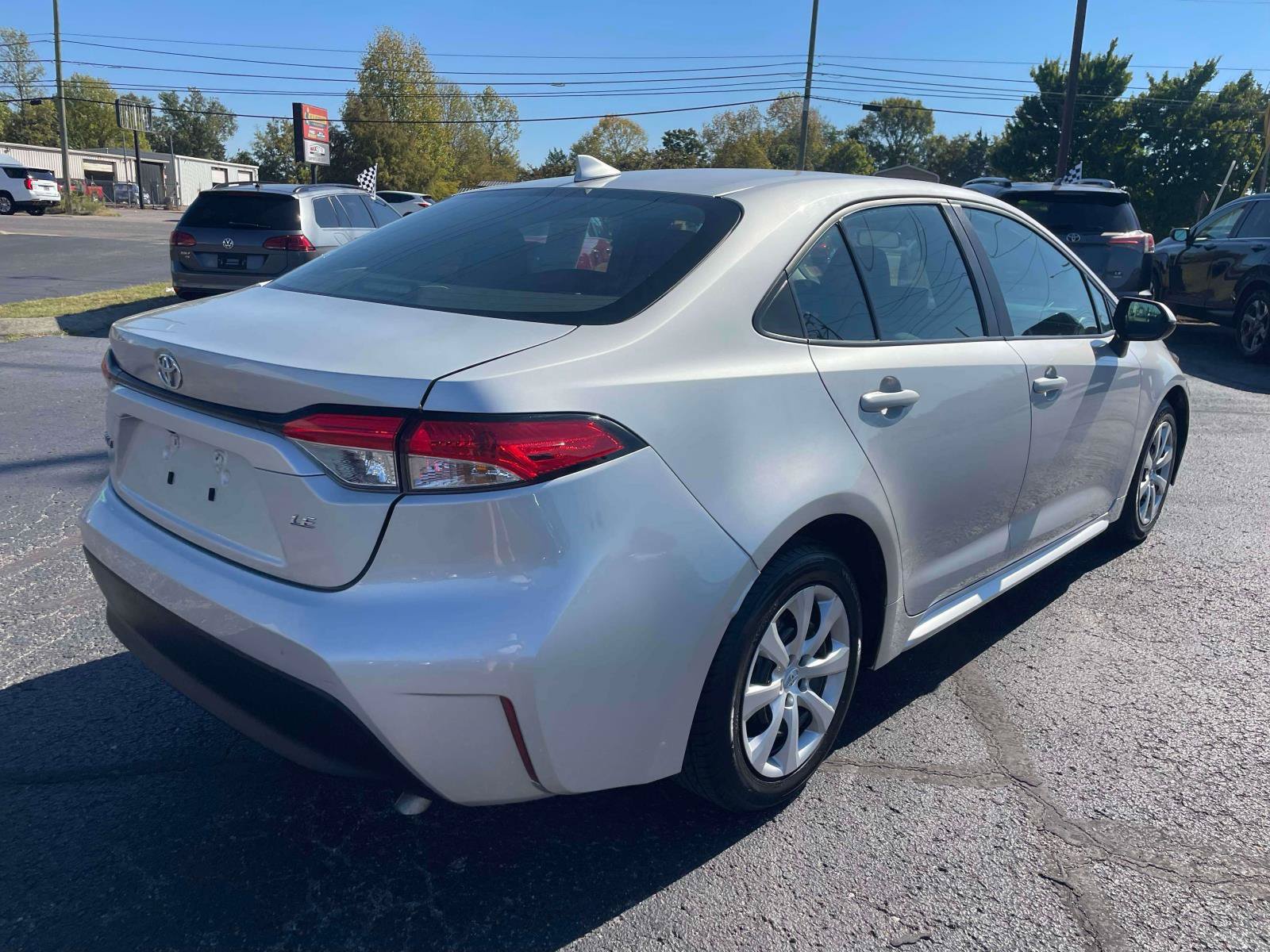 Used 2024 Toyota Corolla LE FWD image 9