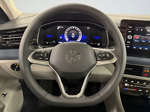 New 2026 Volkswagen Jetta SE image 10