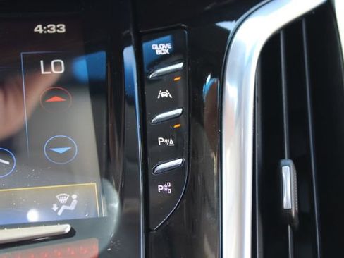 Used 2019 Cadillac Escalade ESV Luxury RWD image 33