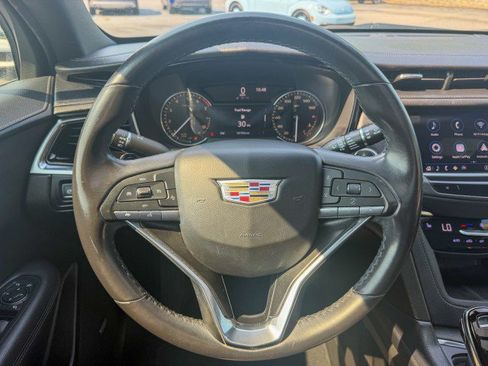Used 2022 Cadillac XT6 Luxury FWD image 9