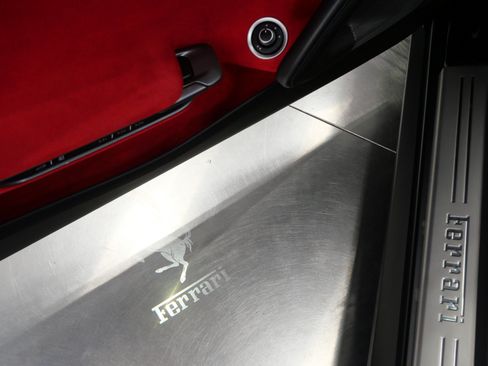Used 2019 Ferrari GTC4Lusso T RWD image 26