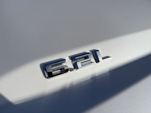 Used 2022 Chevrolet Silverado 1500 High Country w/ Z71 Off-Road Package image 12