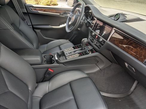 New 2026 Porsche Macan AWD/4WD image 27