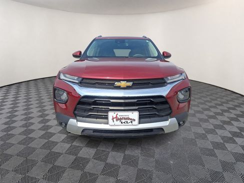 Used 2023 Chevrolet TrailBlazer LT w/ Convenience Package FWD image 2