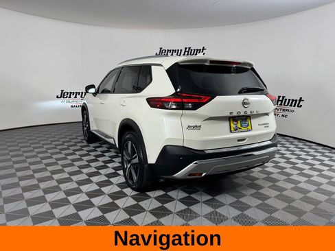 Used 2023 Nissan Rogue Platinum w/ Platinum Premium Package image 9