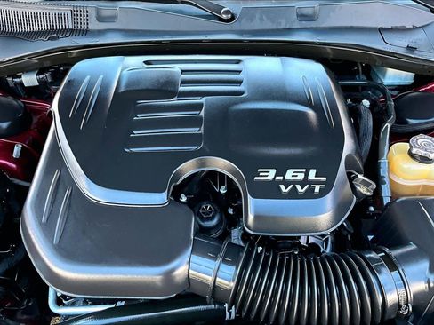 Used 2019 Dodge Charger SXT w/ Blacktop Package RWD image 32