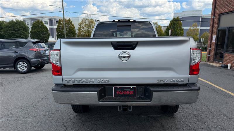 Used 2017 Nissan Titan SV AWD/4WD image 13