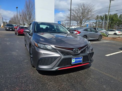 Certified 2022 Toyota Camry SE w/ Cold Weather Package image 10