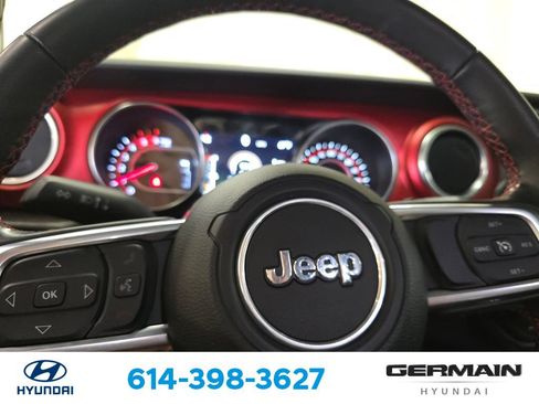Used 2022 Jeep Wrangler Unlimited Rubicon w/ Cold Weather Group AWD/4WD image 22