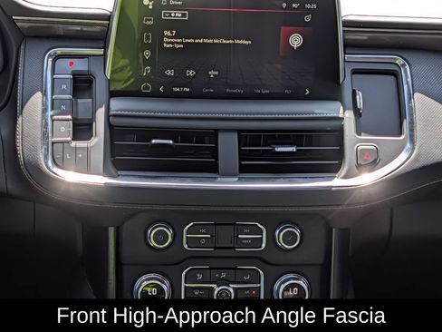 Used 2023 GMC Yukon AT4 w/ Technology Package AWD/4WD image 16