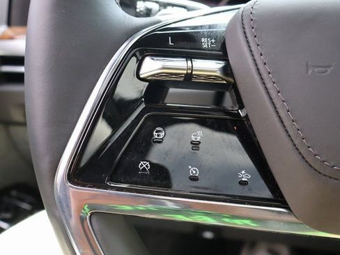 Certified 2025 Cadillac Escalade Premium Luxury Platinum image 37