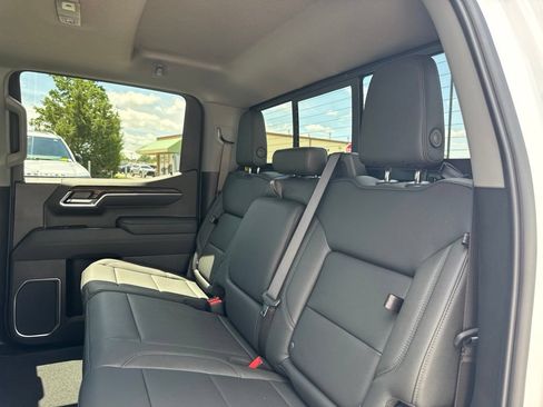 New 2026 GMC Sierra 1500 SLT w/ SLT Premium Plus Package AWD/4WD image 32