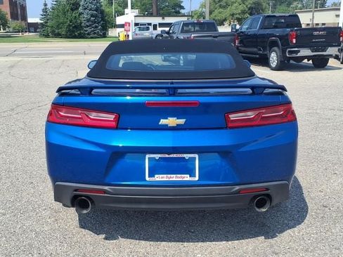 Used 2018 Chevrolet Camaro LT RWD image 6