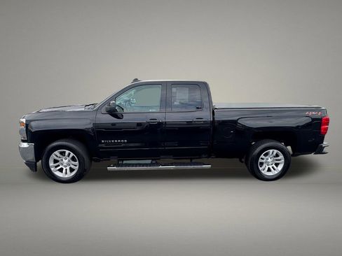 Used 2018 Chevrolet Silverado 1500 LT w/ All Star Edition image 2