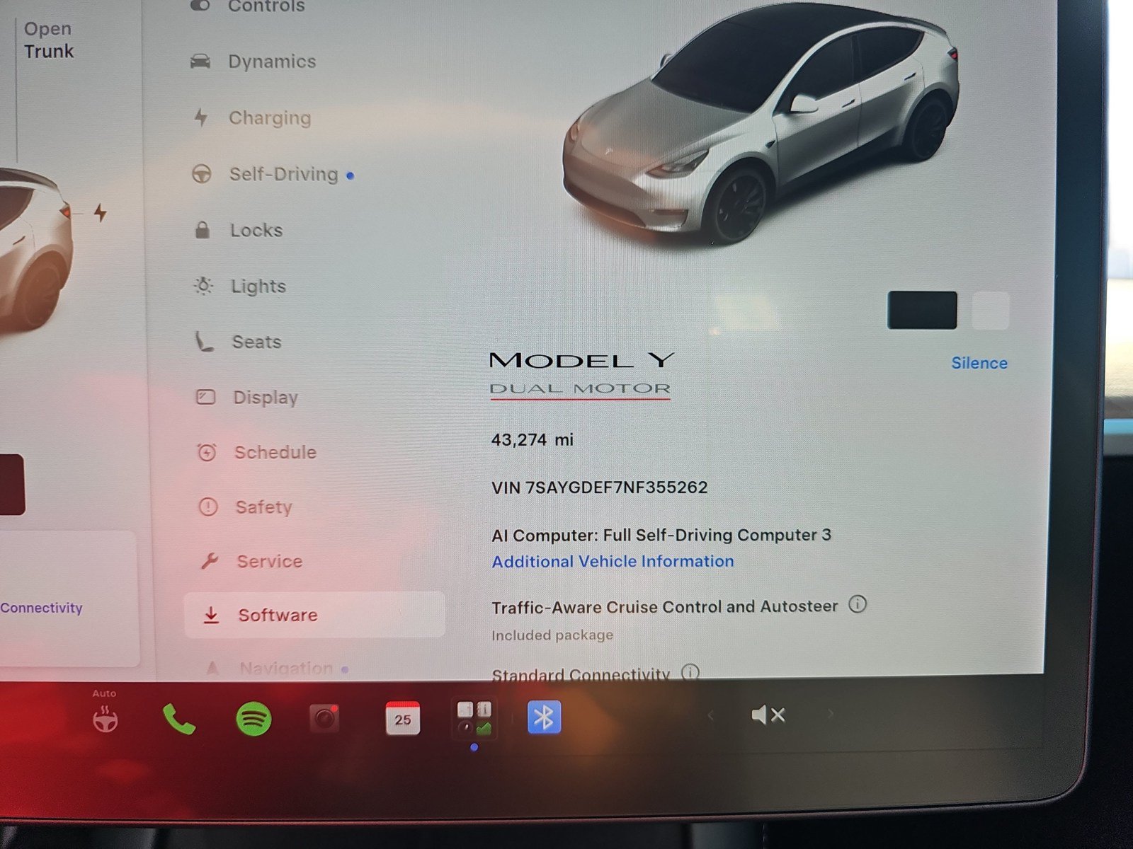 Used 2022 Tesla Model Y Performance AWD/4WD image 16