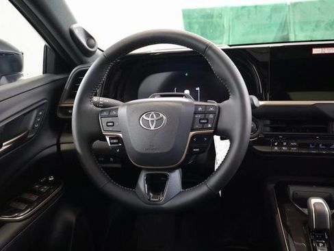 New 2026 Toyota Crown Platinum image 16