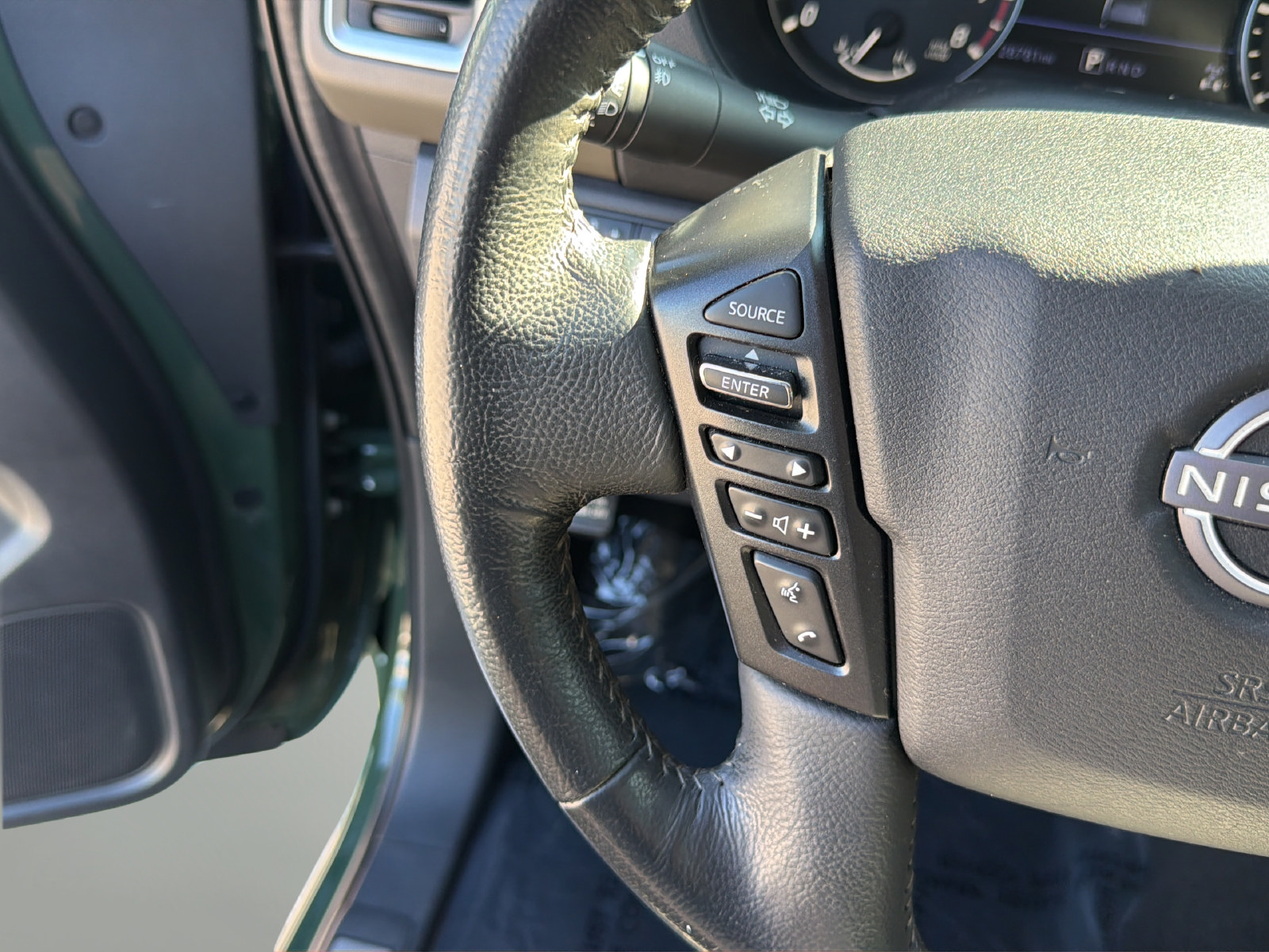 Used 2022 Nissan Frontier SV AWD/4WD image 17