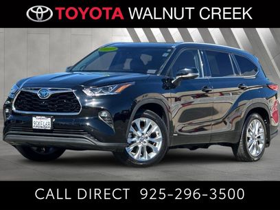 Used 2023 Toyota Highlander Limited