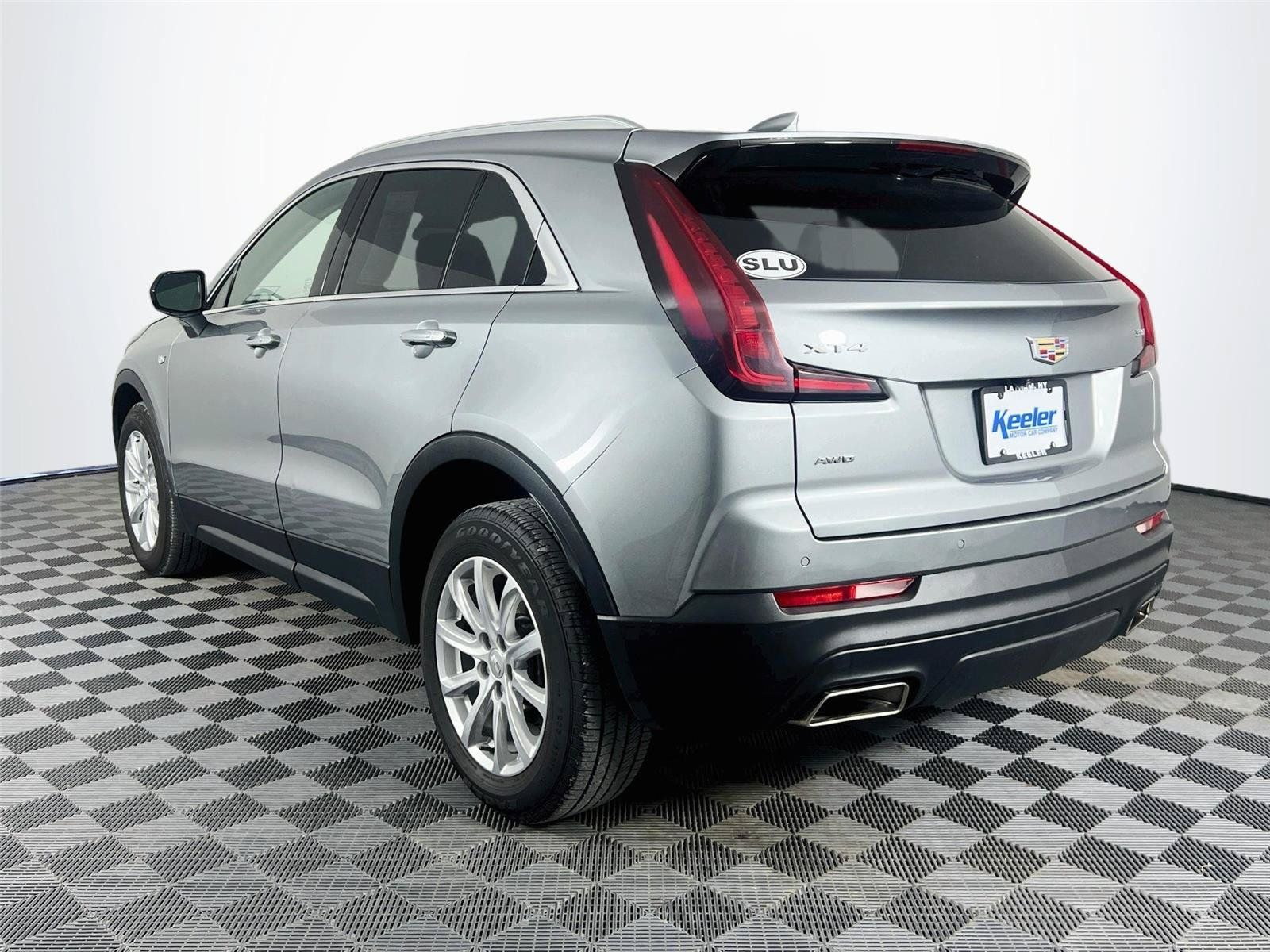 Used 2023 Cadillac XT4 Luxury w/ Cold Weather Package AWD/4WD image 4