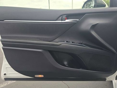 Certified 2018 Toyota Camry LE image 20