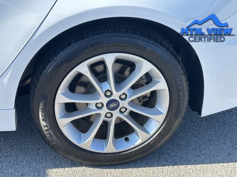 Used 2019 Ford Fusion SE image 14