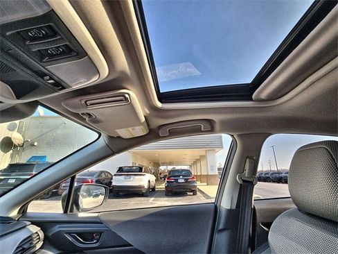 Used 2024 Subaru Crosstrek 2.0i Premium image 25