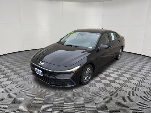 Used 2024 Hyundai Elantra SEL FWD image 12