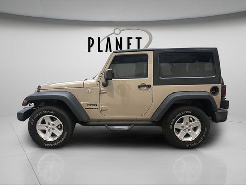 Used 2016 Jeep Wrangler Sport w/ Quick Order Package 24S AWD/4WD image 3