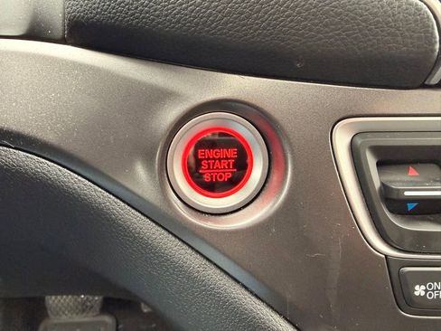 Used 2025 Honda Passport EX-L image 17