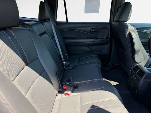 Used 2022 Honda Pilot TrailSport image 29
