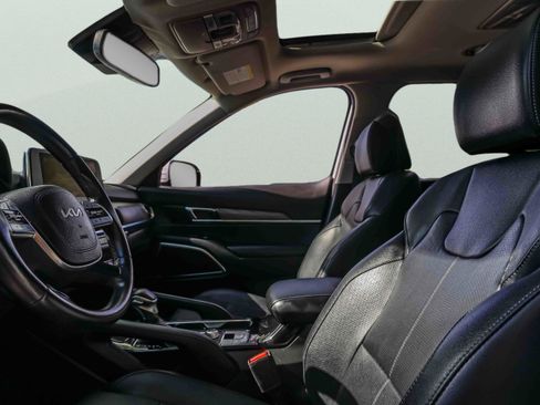Certified 2022 Kia Telluride SX w/ Nightfall Edition Package AWD/4WD image 9