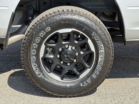 Used 2026 RAM 2500 Laramie AWD/4WD image 32