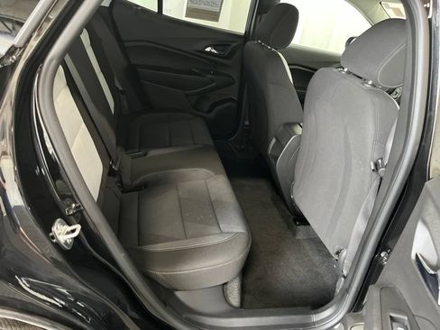 Used 2024 Chevrolet Trax LS w/ LS Convenience Package FWD image 20
