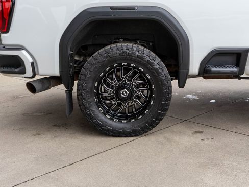 Used 2021 GMC Sierra 2500 AT4 w/ AT4 Preferred Package image 39