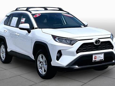 Certified 2020 Toyota RAV4 XLE w/ Convenience Package FWD image 2