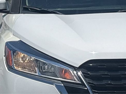 Used 2023 Nissan Kicks SV FWD image 33