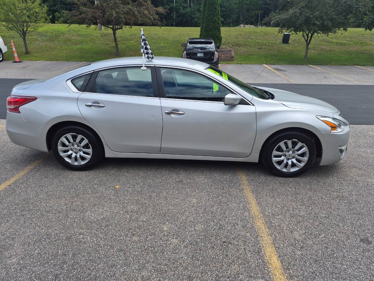 Used 2013 Nissan Altima 2.5 S FWD image 3