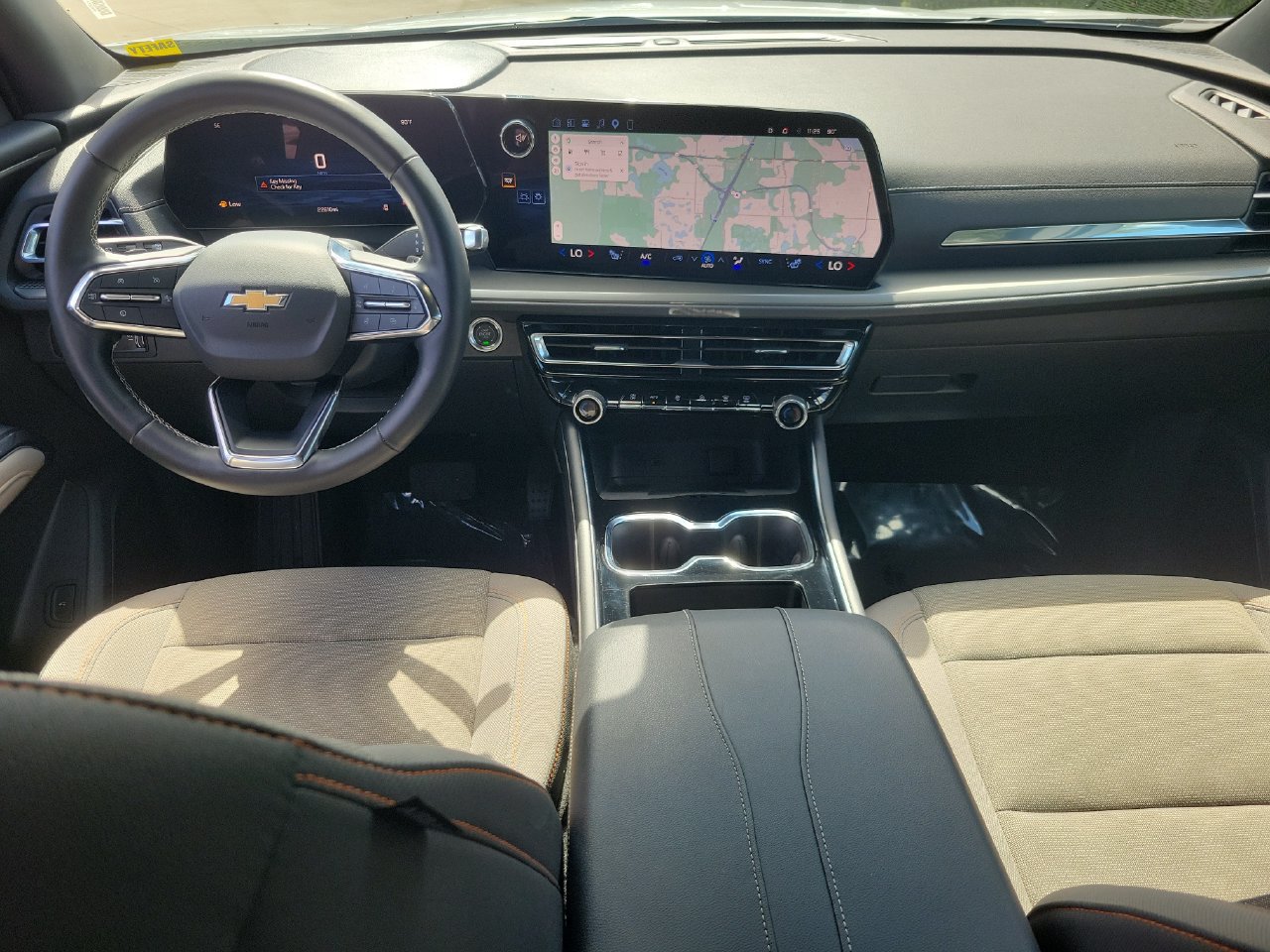 Certified 2026 Chevrolet Traverse LT w/ Driver Confidence Package FWD image 12