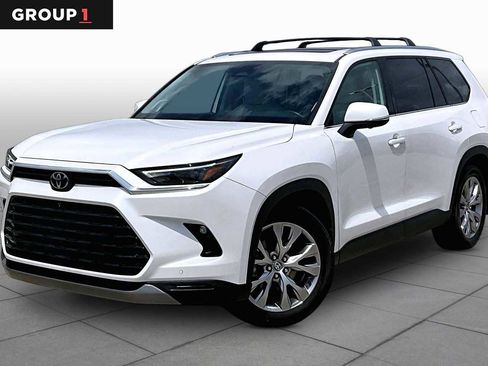 Used 2025 Toyota Grand Highlander FWD image 1