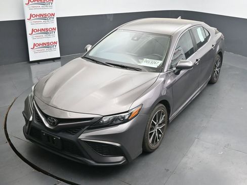 Used 2024 Toyota Camry SE image 24