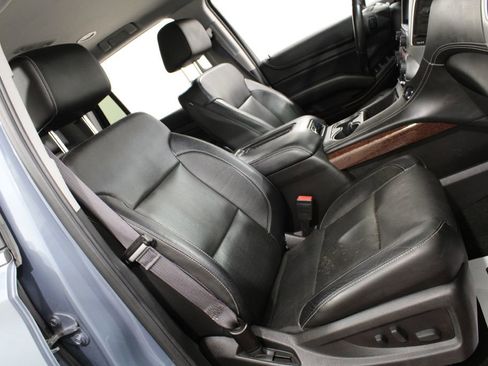 Used 2016 GMC Yukon SLT AWD/4WD image 31