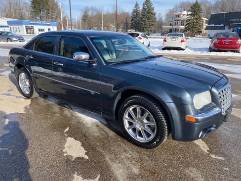 Used 2008 Chrysler 300 C w/ Protection Group II image 7