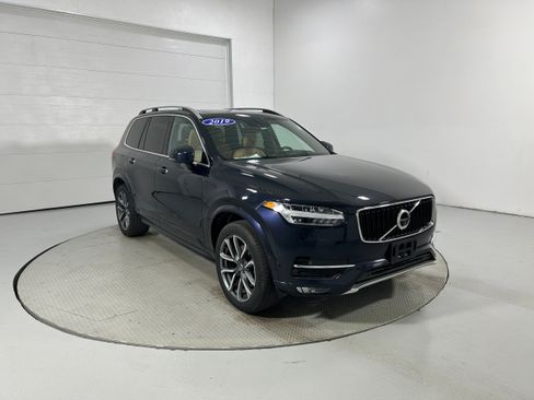 Used 2019 Volvo XC90 T6 Momentum w/ Advanced Package AWD/4WD image 3