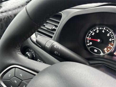 Used 2022 Jeep Renegade Latitude image 18