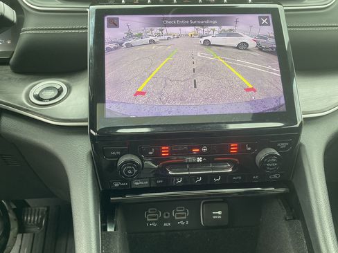 Used 2021 Jeep Grand Cherokee L Limited image 17