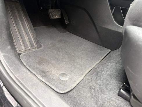 Used 2025 Chevrolet Traverse LT image 17