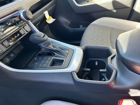 Used 2025 Toyota RAV4 XLE w/ Convenience Package image 18